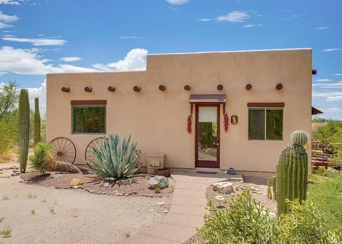 Chic Casita W/ Deck & Panoramic Views! Vakantiehuis
