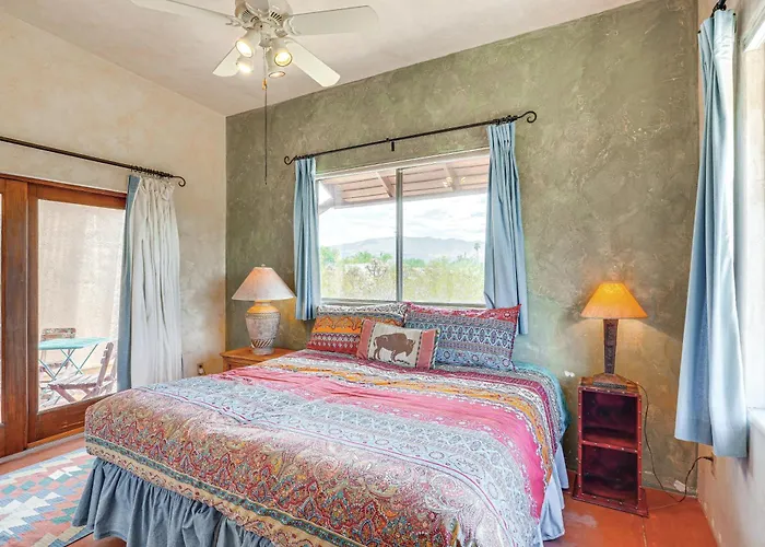 Chic Casita W/ Deck & Panoramic Views!