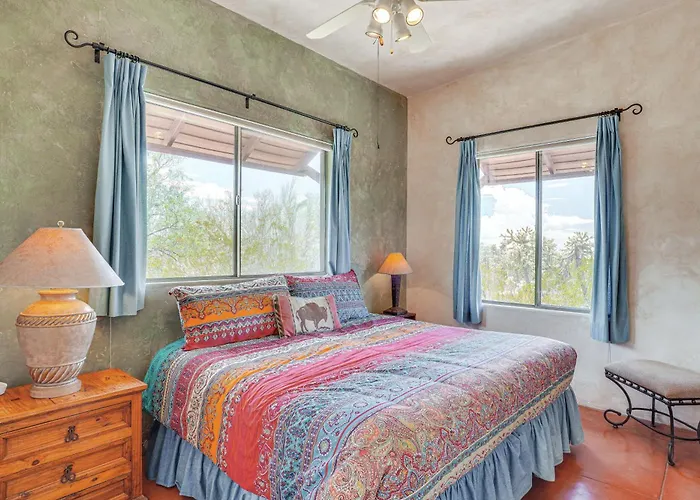 Vakantiehuis Chic Casita W/ Deck & Panoramic Views! *