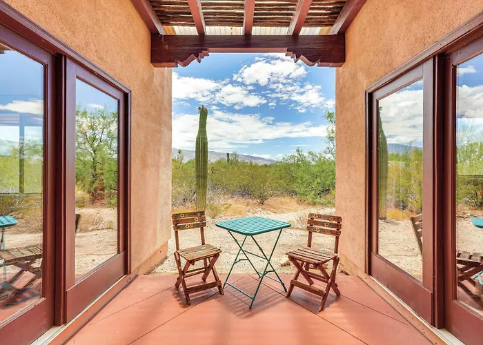 Chic Casita W/ Deck & Panoramic Views!